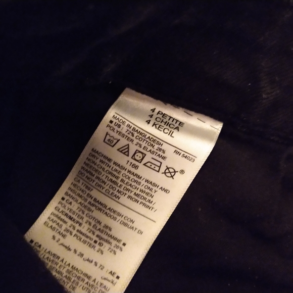 Old Navy Kicker Boot Cut Black Jeans Women's Size 4 Petite - Picture 6 of 6